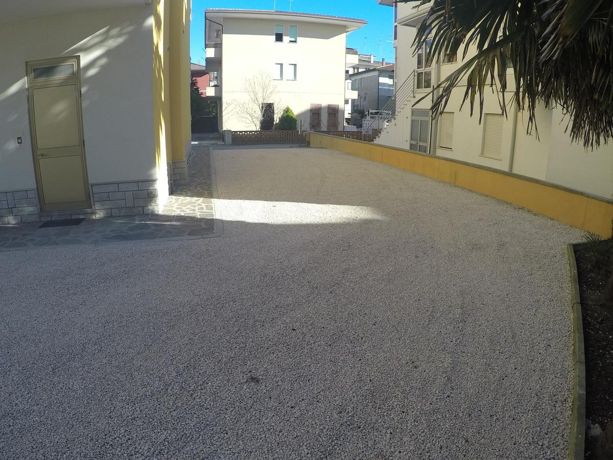 Residence Caorle Apartments - Agenzia Cocal Extérieur photo